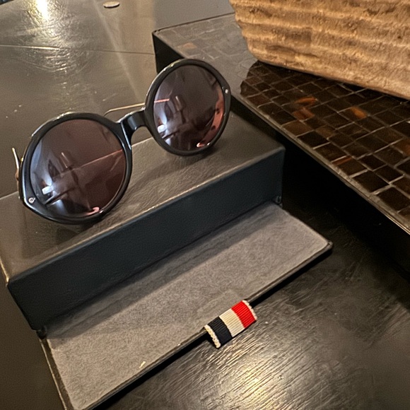 Thom Brown Glasses - Picture 3 of 10